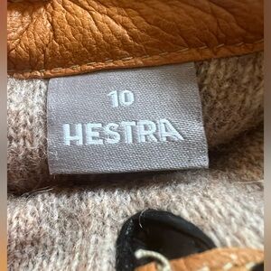 HESTRA DEERSKIN WOOL TRICOT IN CHARCOAL/BLACK
